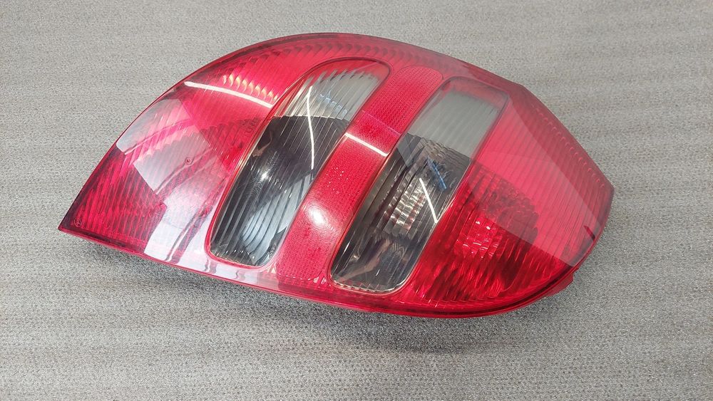 Farolim esquerdo MERCEDES-BENZ Classe A (W169)
