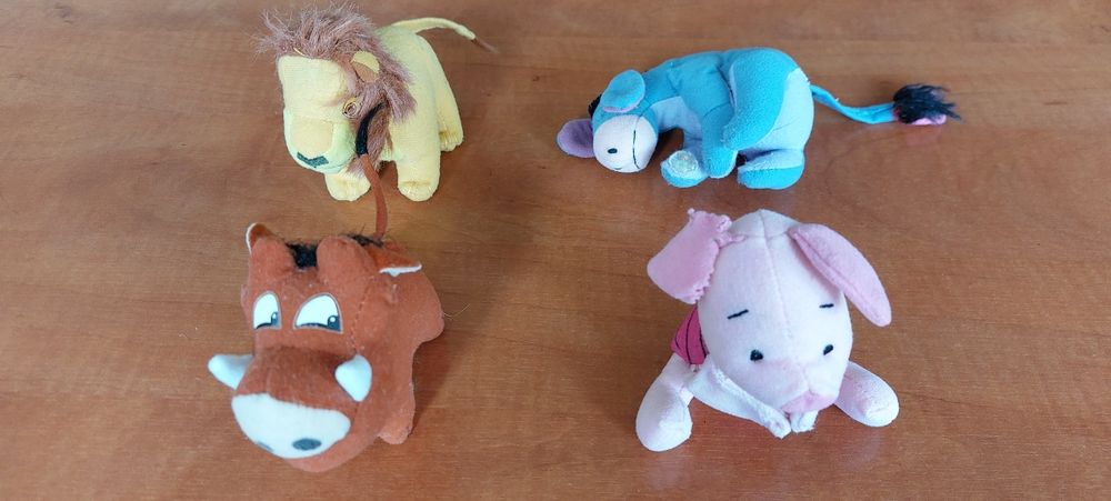 Zestaw kultowe maskotki Disney prosiaczek osiołek pumba król lew