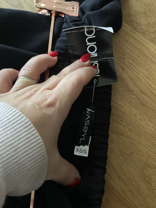 Sukienka mała czarna mini XS/S nowa hiszpapnka