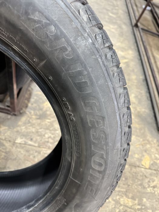 18 225/65 Bridgestone Blizzak DM-V2 шини зимові комплект