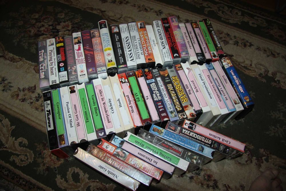 Видеокассеты VHS с фильмами на английском языке: 50 грн. - CD / DVD ...