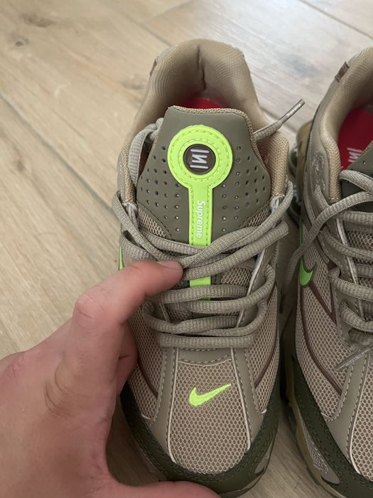 Nike shox supreme