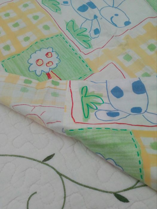 Dois cortinados em muito bom estado