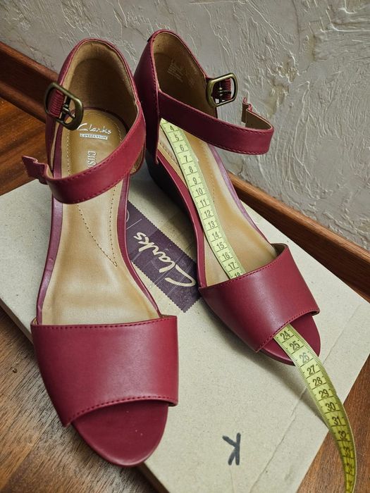Босоніжки туфлі Clark's нові0
