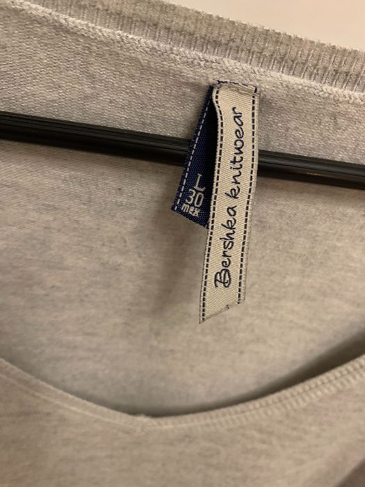 Szary sweterek Bershka