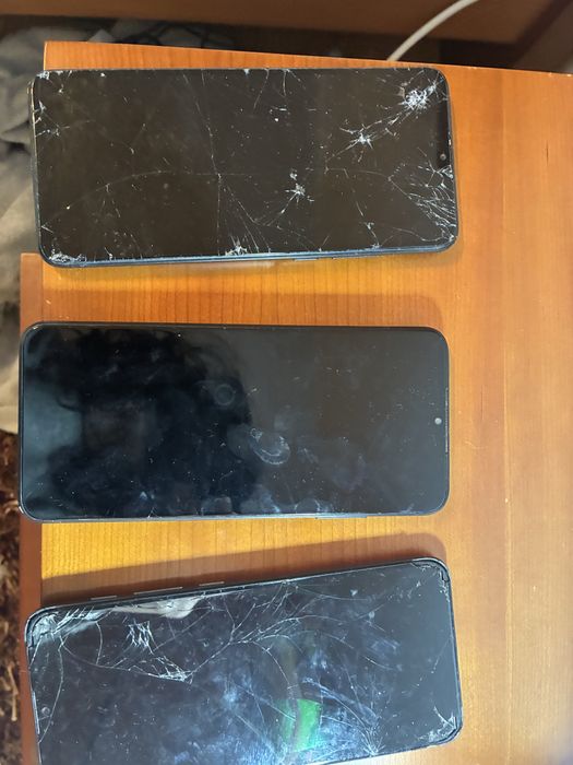 3 telemoveis para pecas