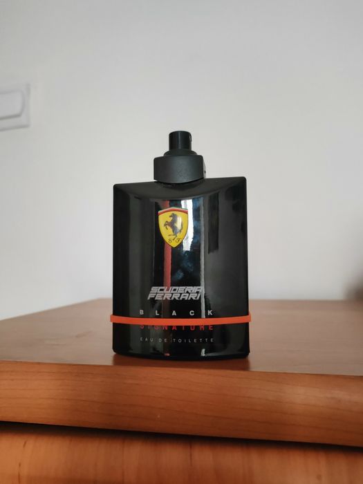 Ferrari Scuderia Black SIGNATURE