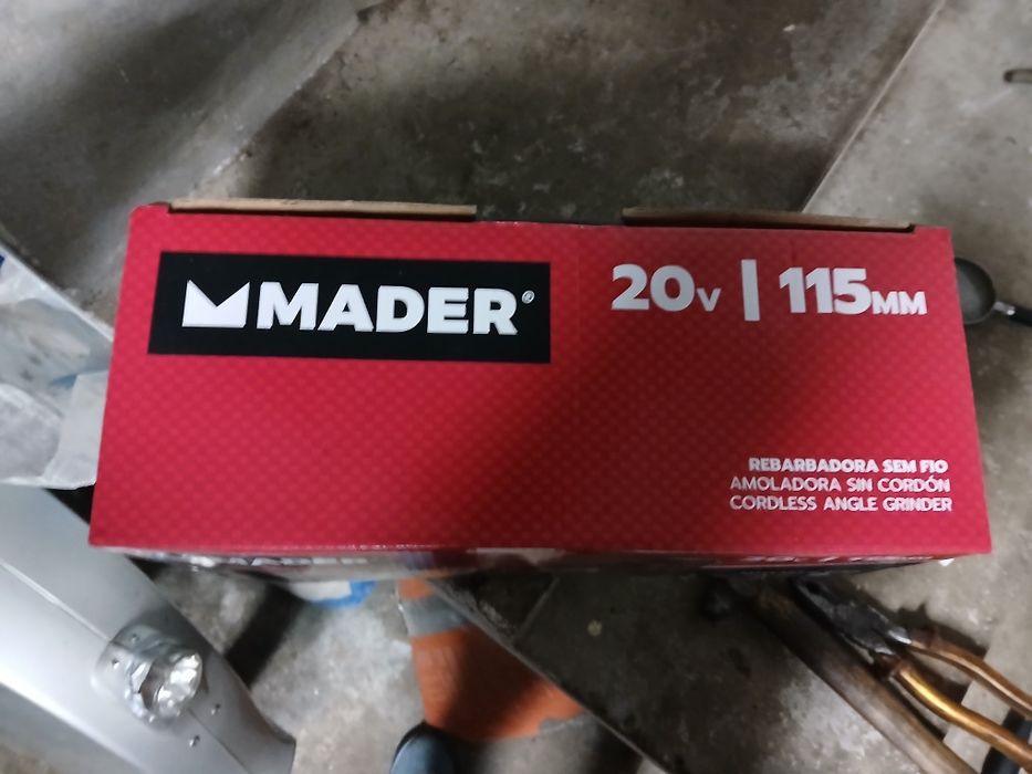 rebarbadora de bateria