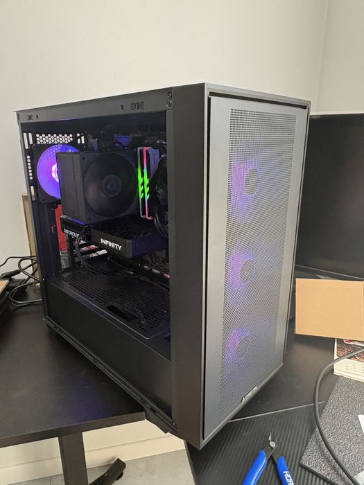 Składanie PC Łódź – szybko i tanio | Windows + serwis