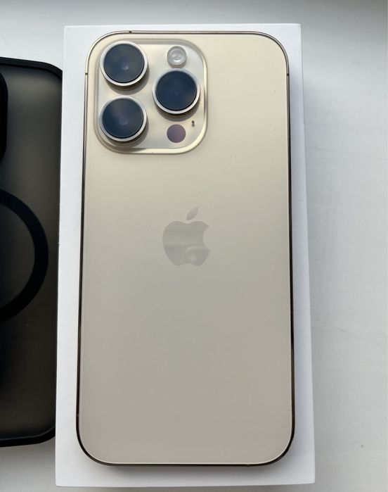 Продам iPhone 14 Pro 256 ГБ в гарному стані!