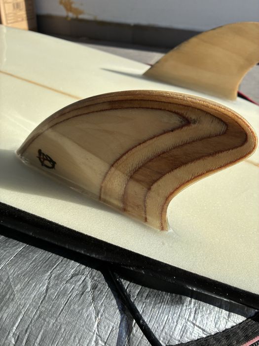 Prancha twin fin Bloodbrothers 6’1