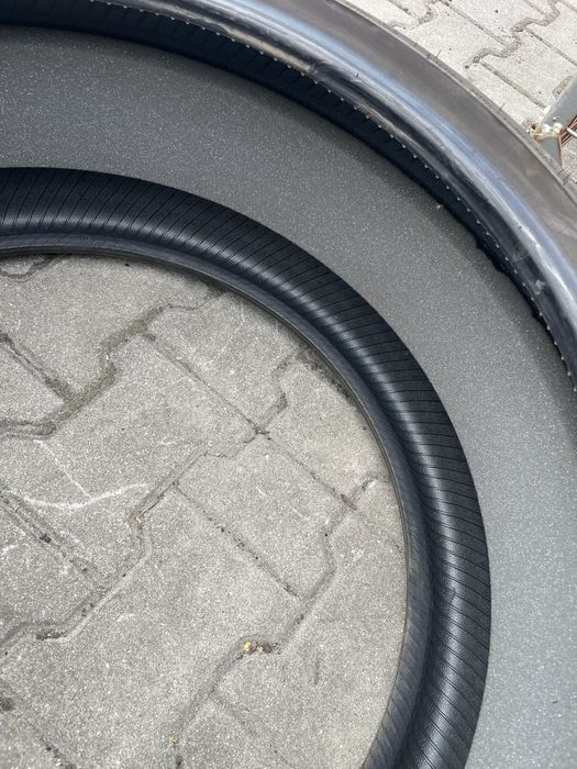 Opona 285/30 22”