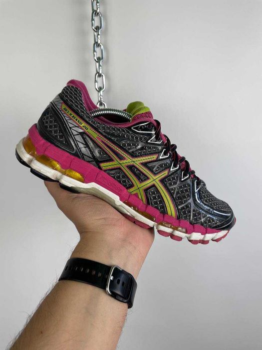 Жіночі спортивні кросівки asics gel kayano 20