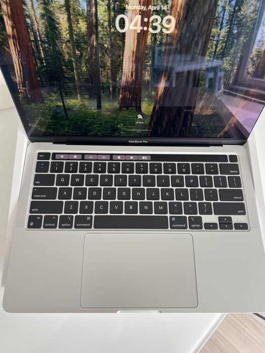 Macbook Pro M1 8GB 256GB w świetnym stanie