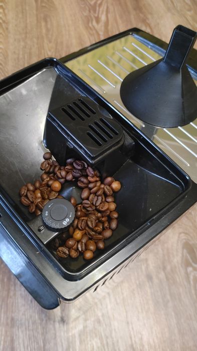 Кофемашина delonghi ecam 25.120.b