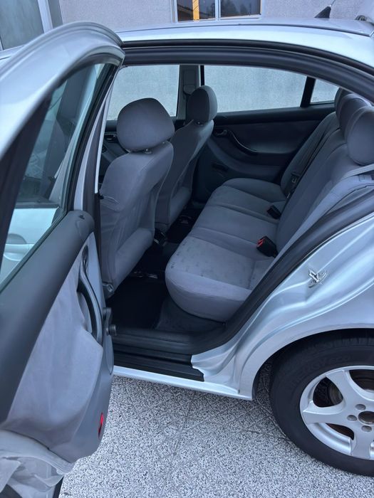 SEAT león 1.4 comfort