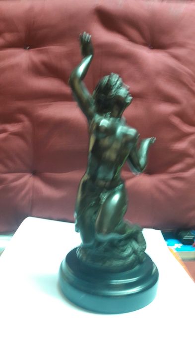 Escultura em Bronze
