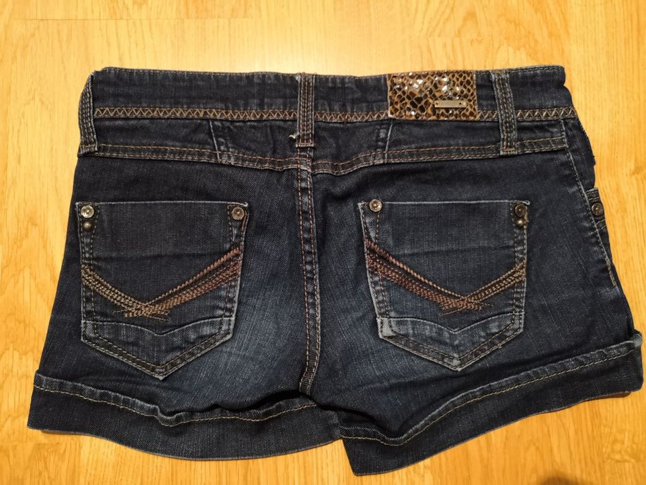 Calções de Ganga Escura Stradivarius