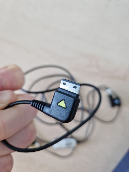 Słuchawki SAMSUNG- stary typ (sprawne,używane)