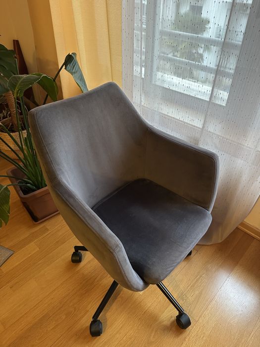 Cadeira de Secretária com Altura Regulável em Veludo Cinza