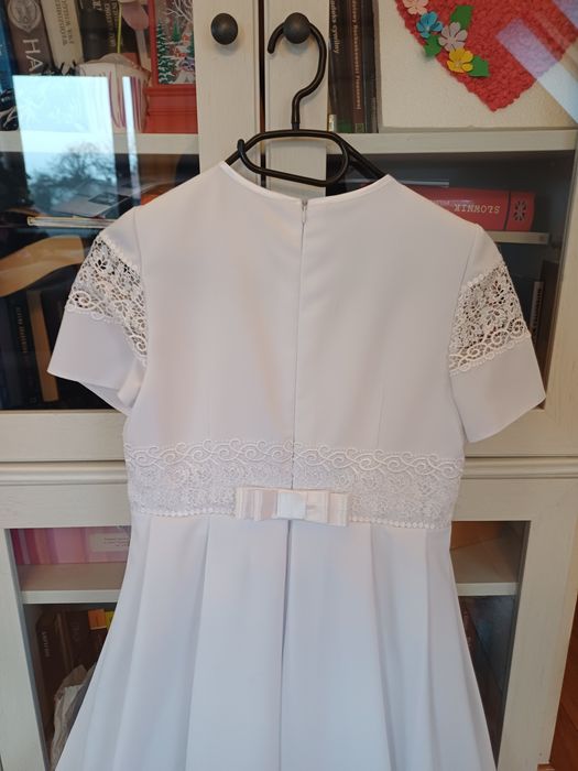 Sukienka komunijna na kole