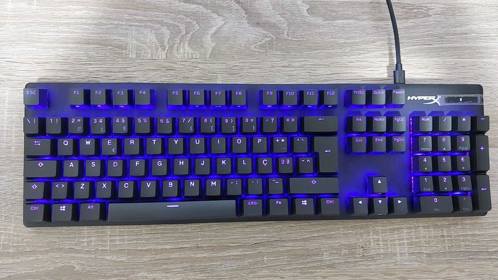 Teclado mecânico HyperX Alloy Origins PBT (Português)