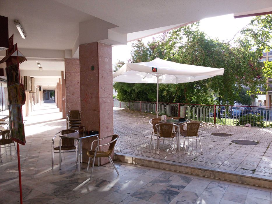 Cedência de espaço comercial, - Quintinhas, Charneca de Caparica