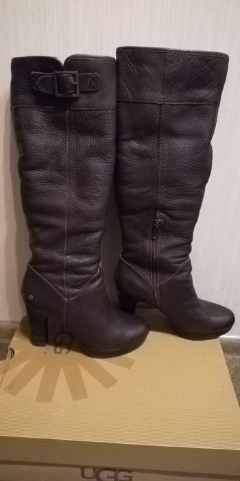 Кожаные сапоги ugg (оригинал)