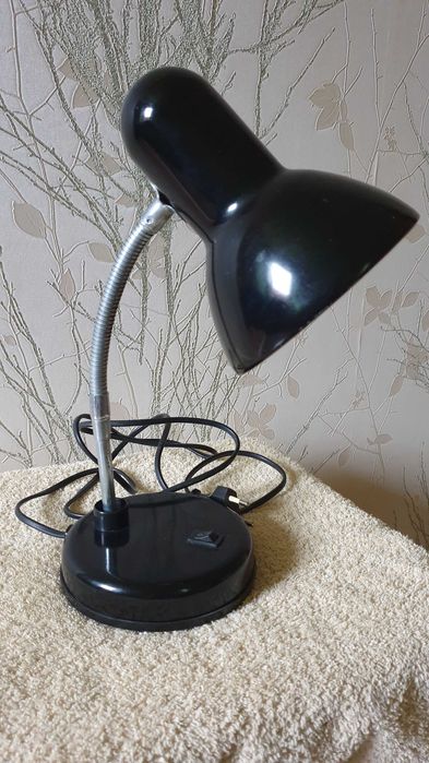 Настольная лампа.
