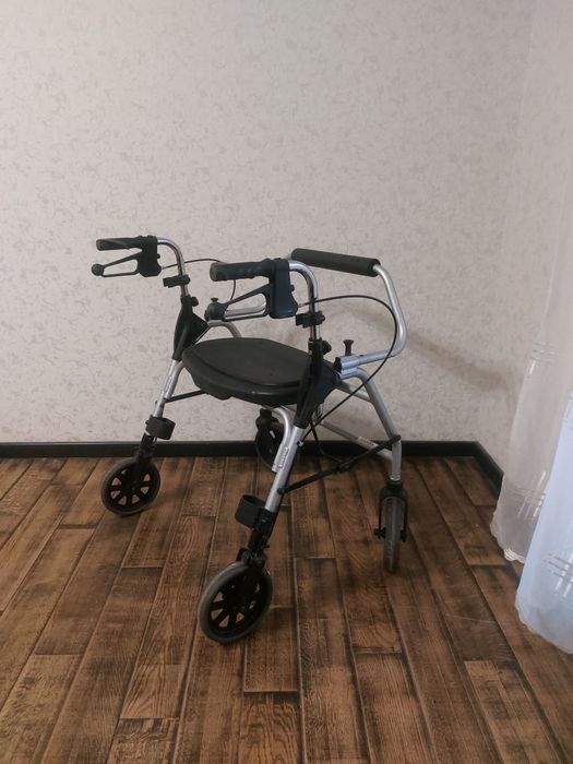 Специальные ходунки для крупных людей