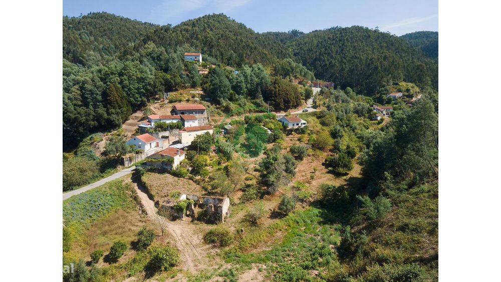 Terreno com 454 m2 em Coimbra