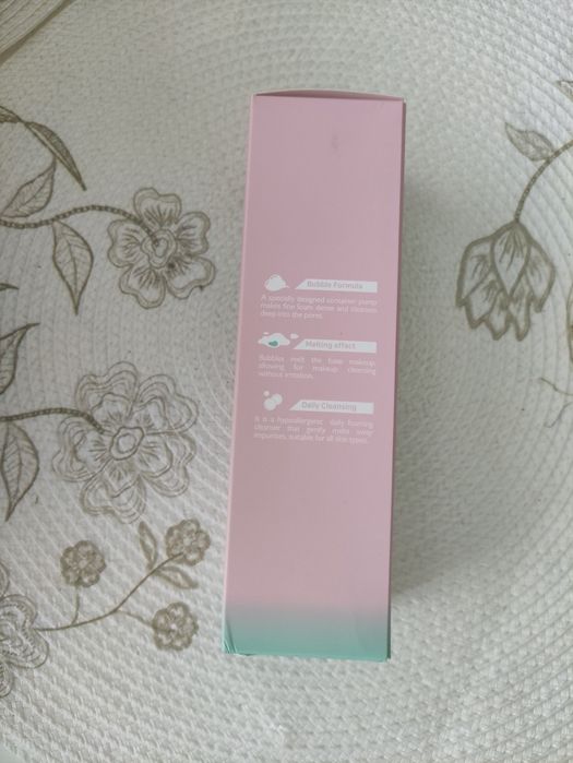 Pianka oczyszczająca do twarzy DR.melaxin melting cleanser