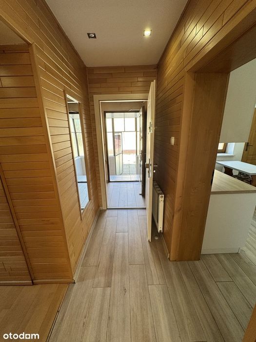 Dom (140 + 80 m²), dwa niezależne lokale, gotowe do zamieszkania.