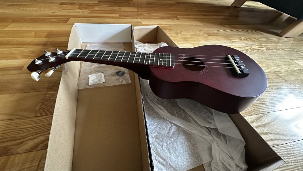 Ukulele z plektronem - NOWE!