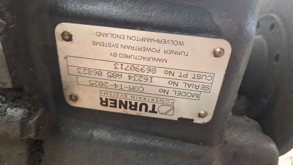 koparko ładowarka case 580 sle 05r skrzynia biegów Turner com-t4-2025