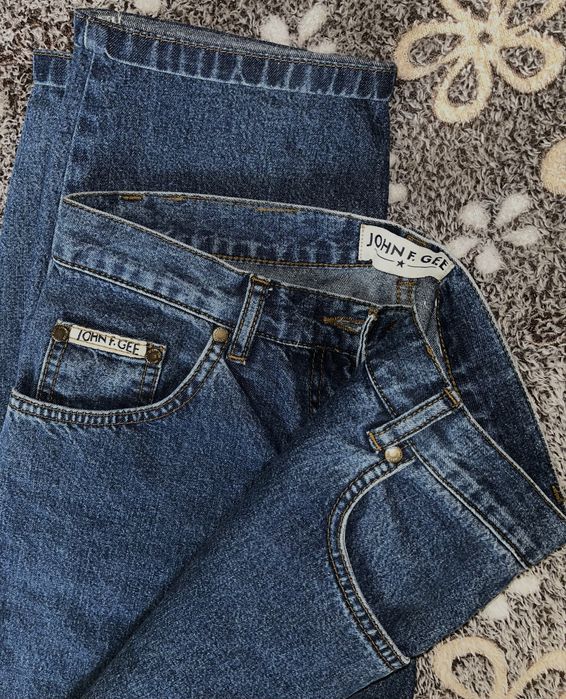 Джинси темно-сині