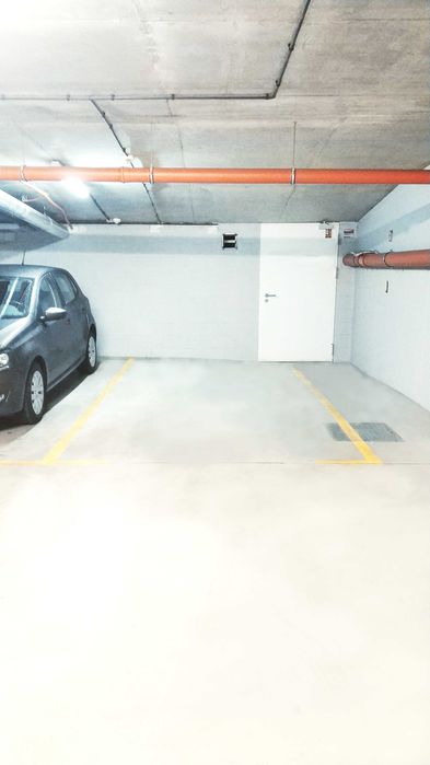 Miejsce postojowe ul. Gwiaździsta (ochrona+kamery) NCP Rondo Sky ENG