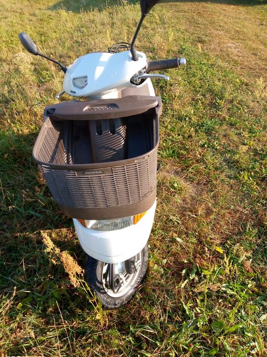 Мопеди скутери продаж