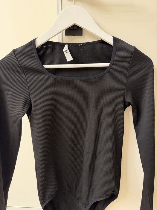 Розпродаж одягу Zara, Mango від 180 грн