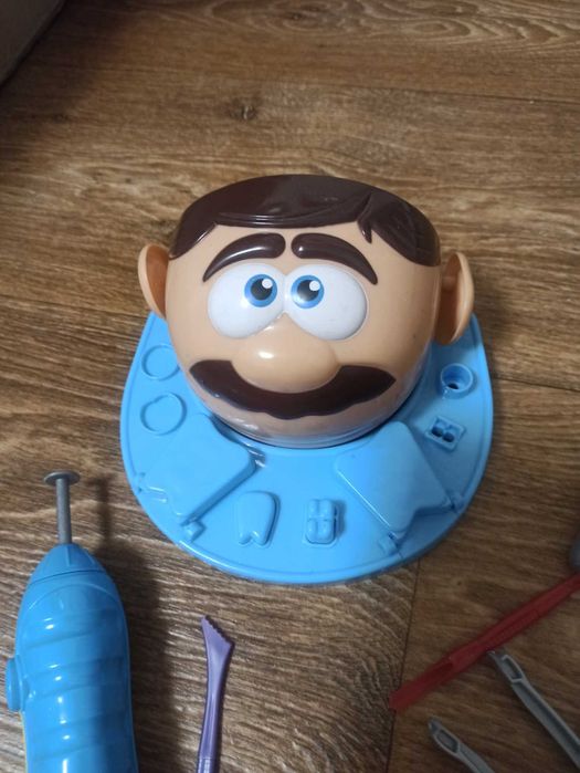 Игра play-doh “доктор зубастик”