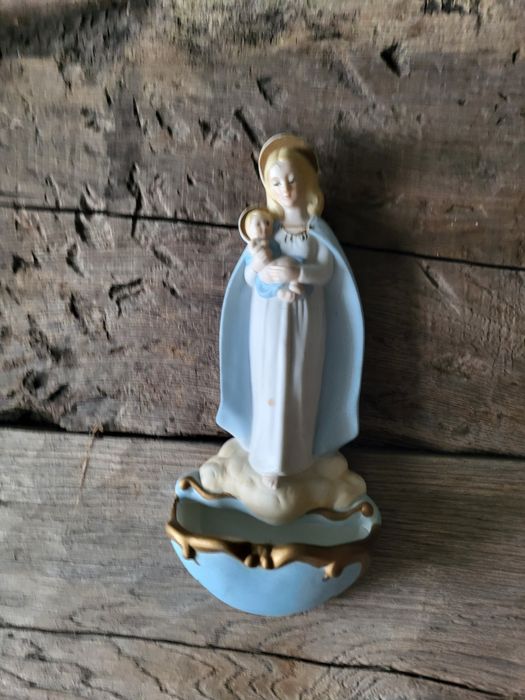 Maryja porcelanowa kropielnica Matka Boska