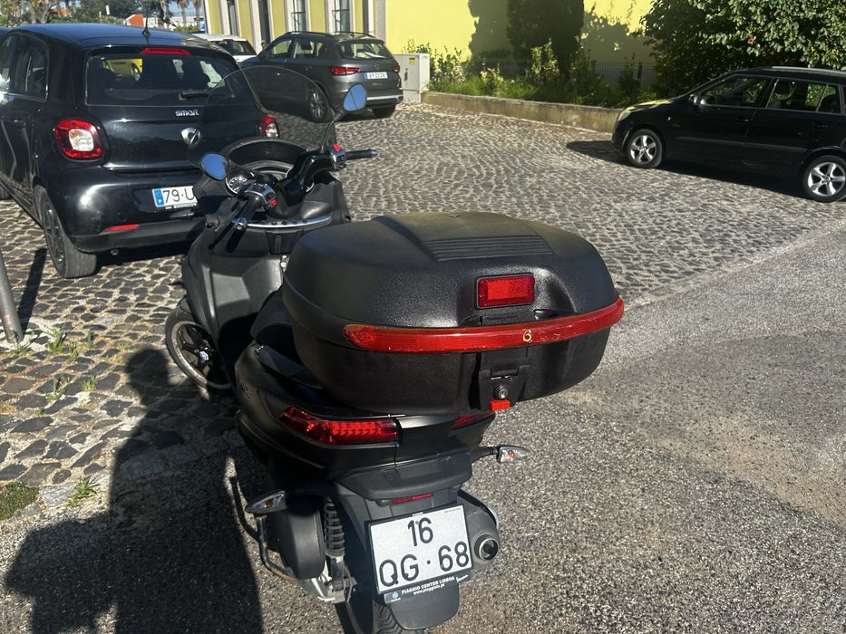 Piaggio mp3 300 2015