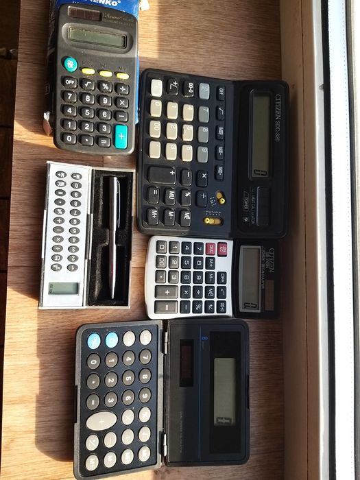 Калькуляторы  разные  работают