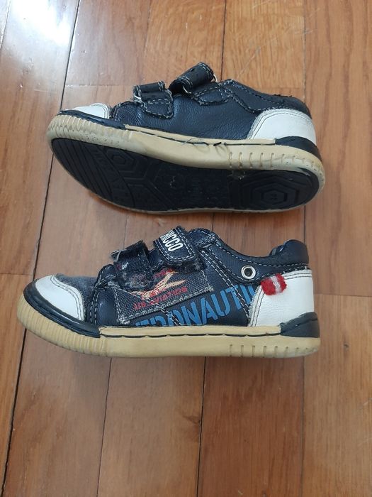 2 pares sapatilhas Chicco tamanho 24