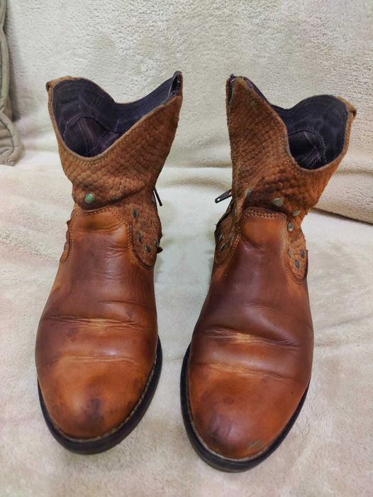 Botas 100% pele de senhora em excelente estado tam. 37