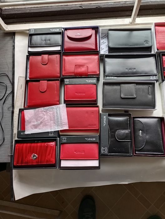 Portfele damskie skórzane