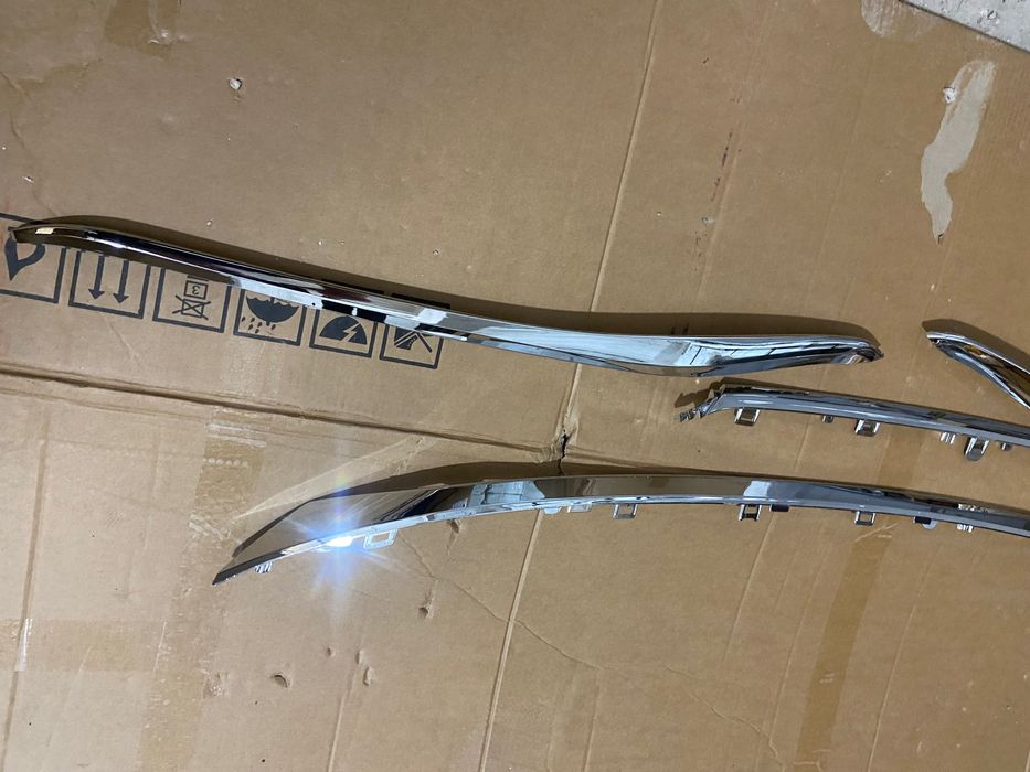 Toyota Venza Комплект хромов 2021-2024