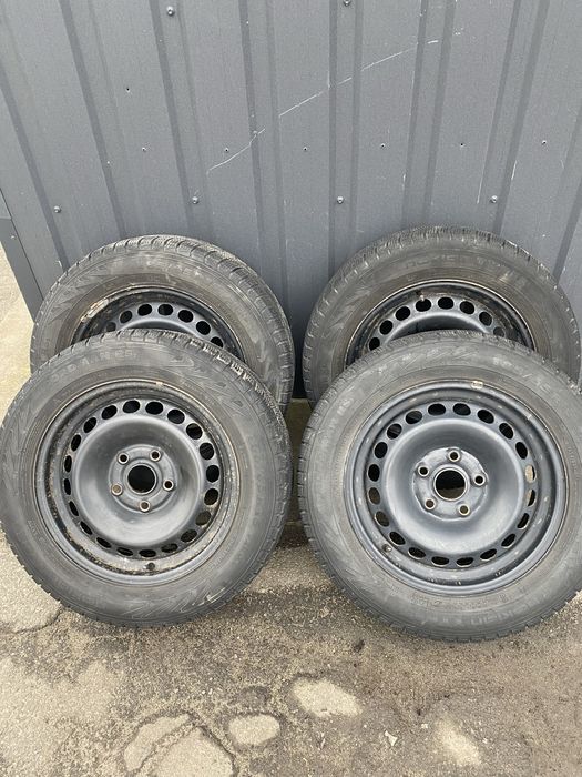 Шини з дисками r15