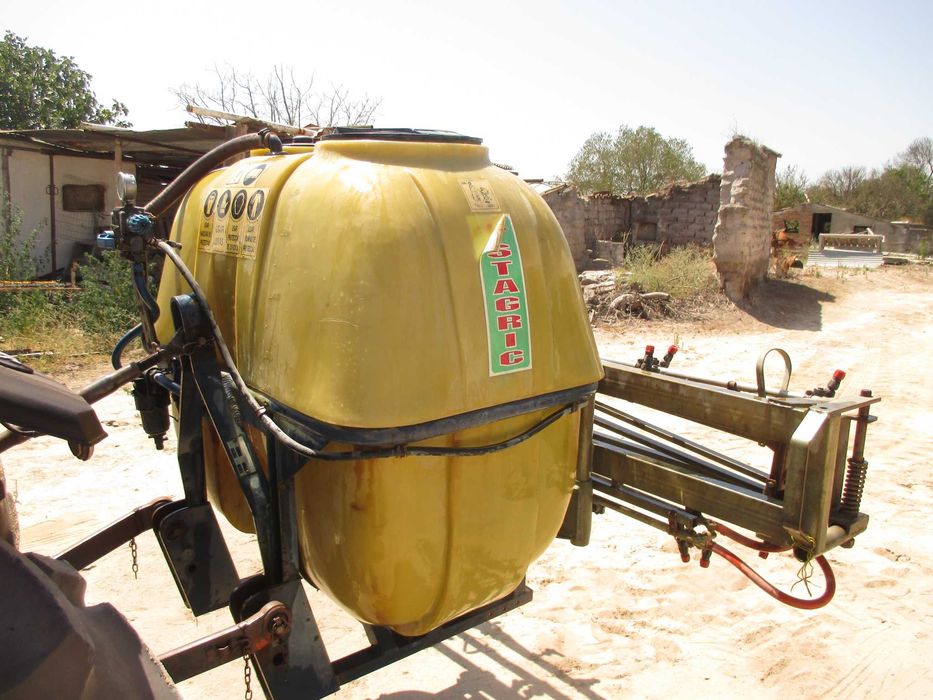 Pulverizador 600 litros