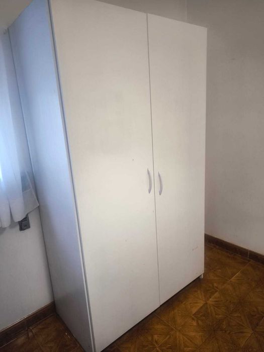 Armário / roupeiro em branco